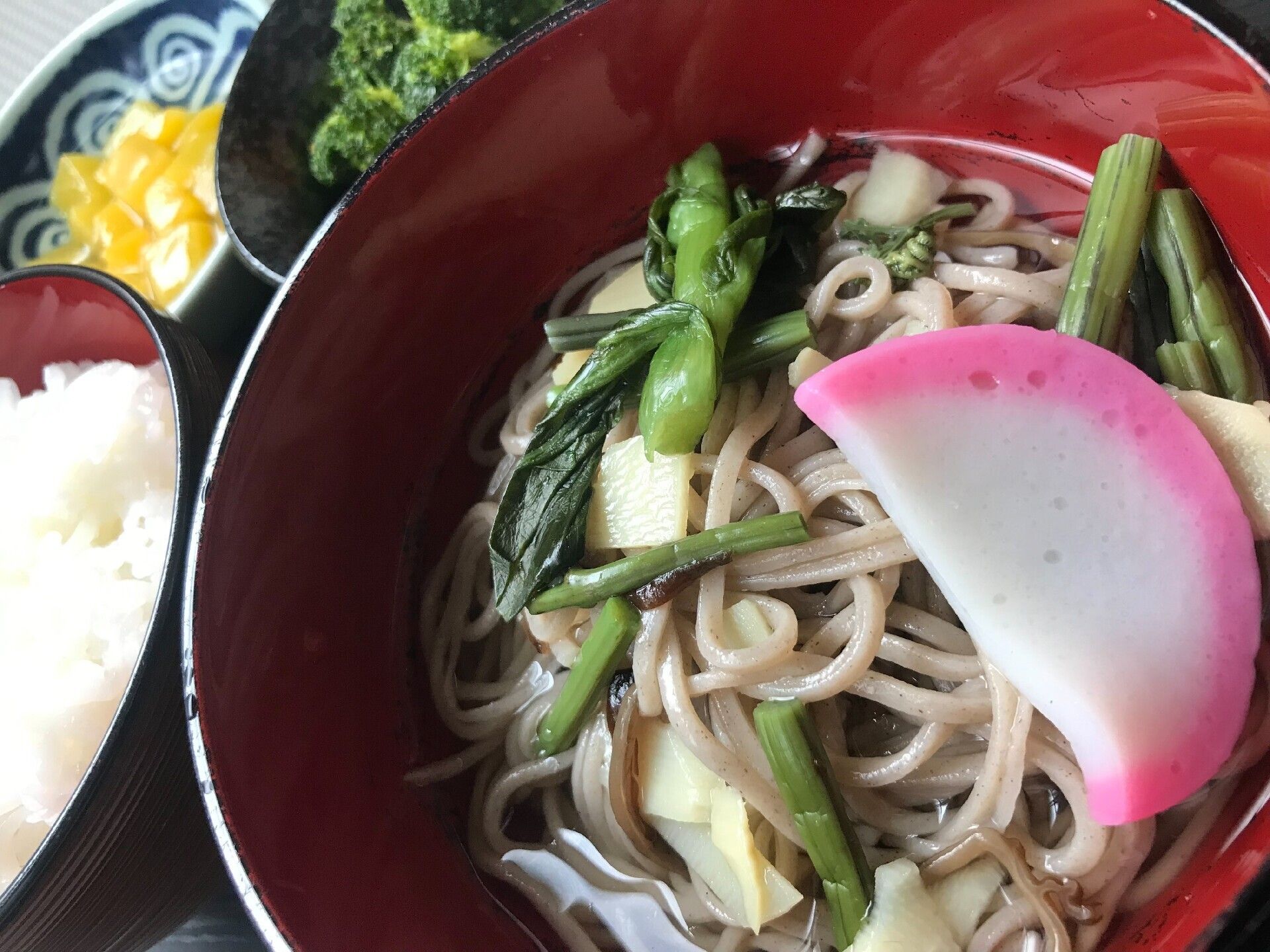 蕎麦とご飯のセット