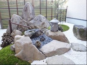 施設にある日本庭園