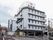 白を基調としたマンションタイプの老人ホーム
