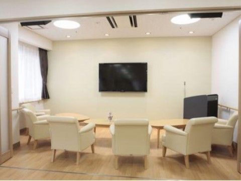 たのしい家 八王子高倉のシアタールーム。日々のレクリエーションはさまざまなものをご用意しております。