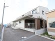 駐車場から撮影した介護施設の外観