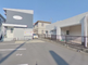 明るい外観の施設外観