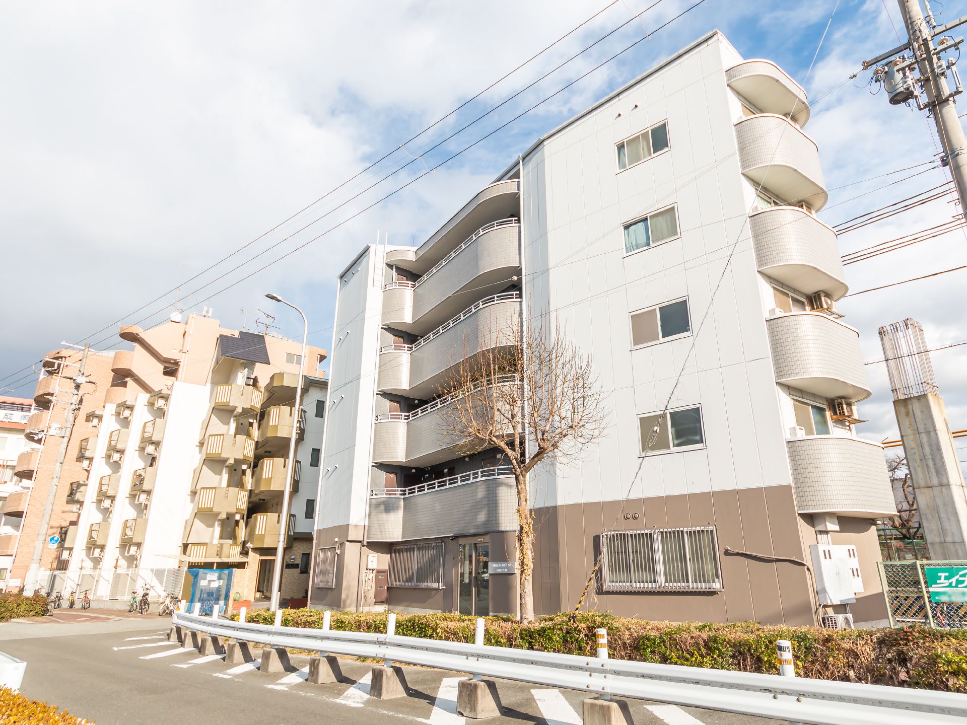 ５階建ての施設