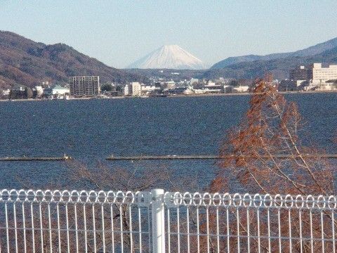 「カーサ・デ・ソル湖浜」の外の風景