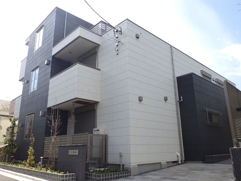 清潔な外観の建物