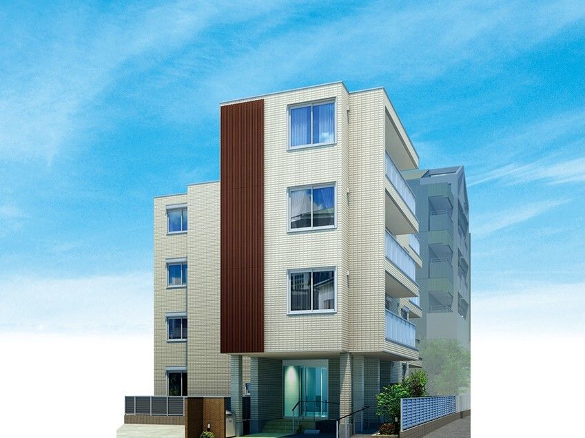 ４階建ての建物は各フロアにベランダがある。玄関部分は少し奥まったとことにあり、自動ドアが付いている。