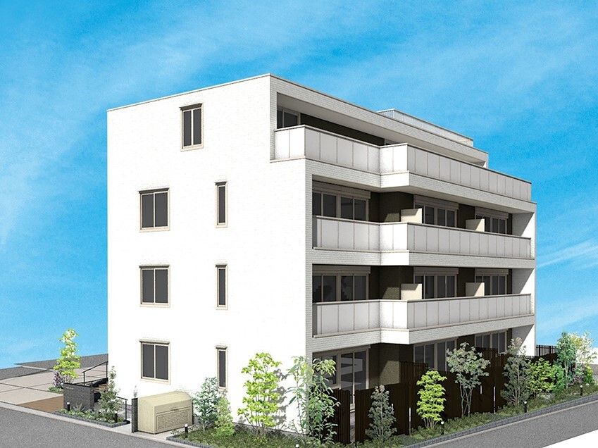 4階建ての建物は各フロアにベランダがあり、周りには草木が植えられている。各フロアにベランダもある。