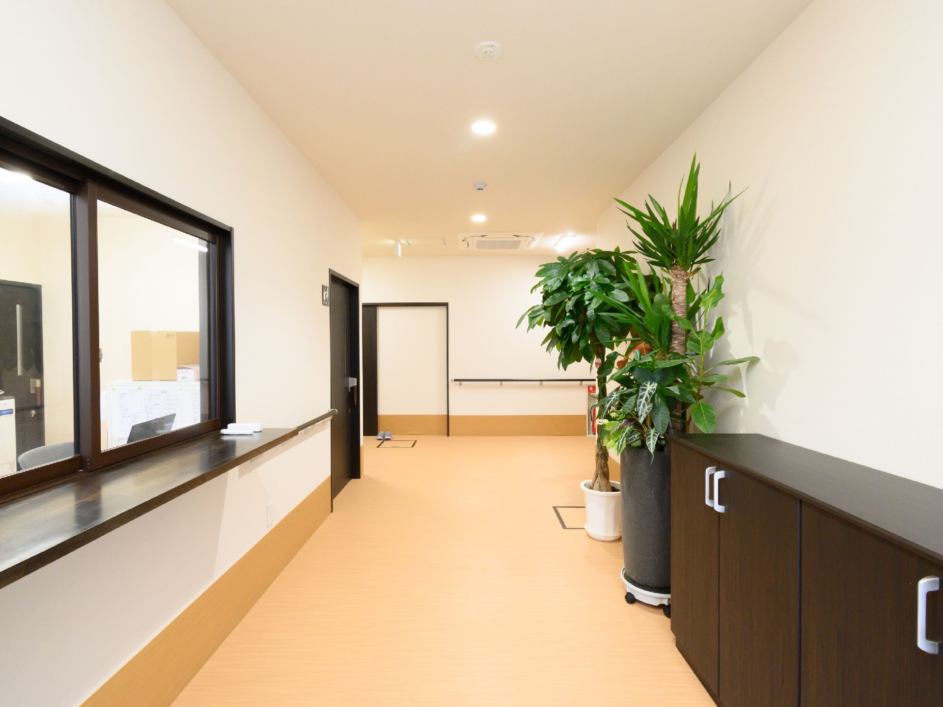 何かあったときに対応する、廊下に設置された受付