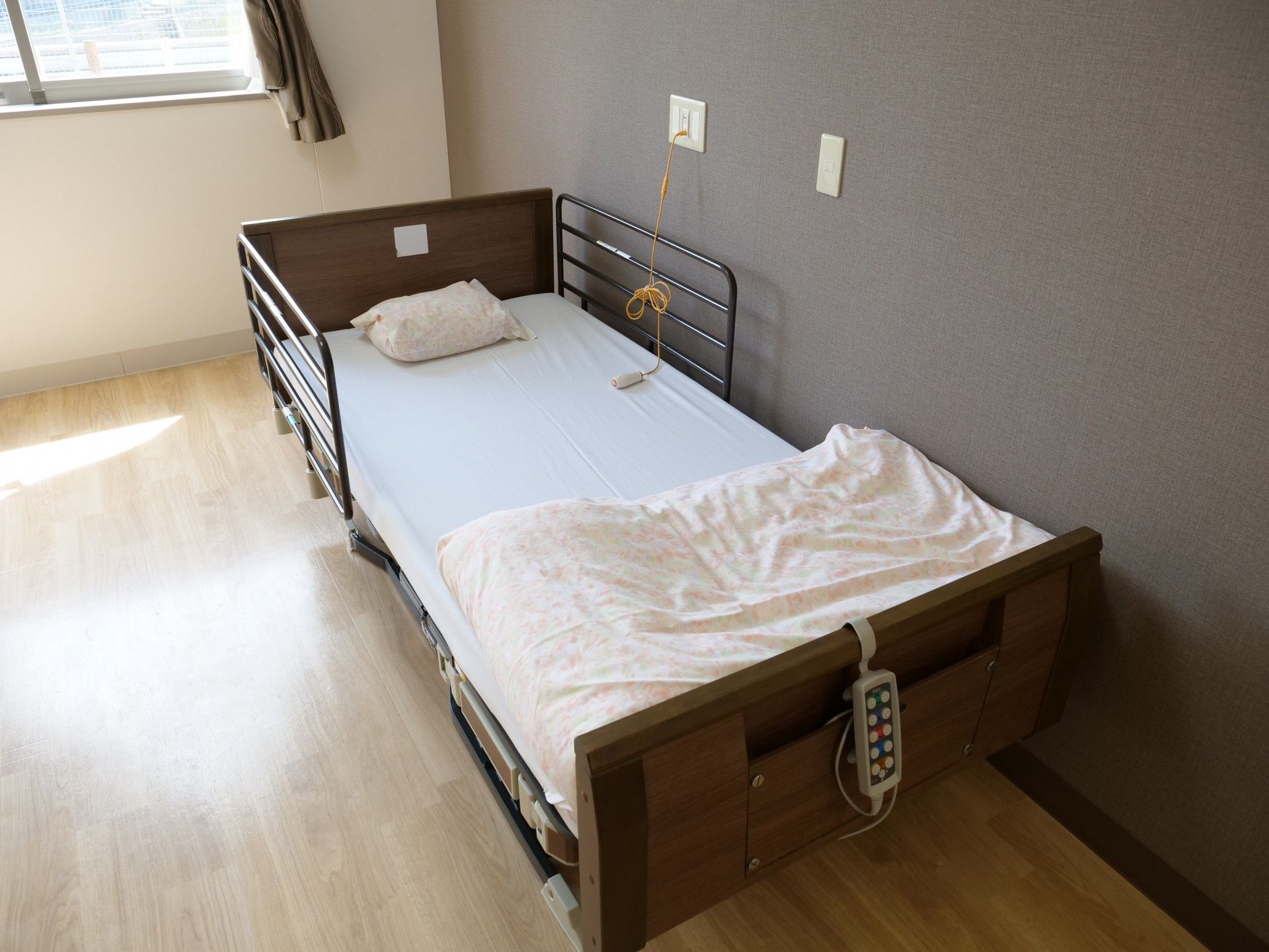 快適な個室のベッド
