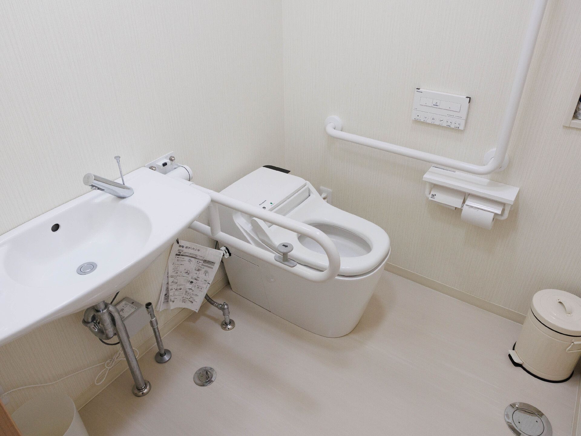 洗面台を設置したトイレ