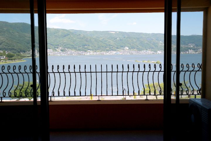 カーサ・デ・ソル諏訪湖（住宅型有料老人ホーム）居室からの眺め