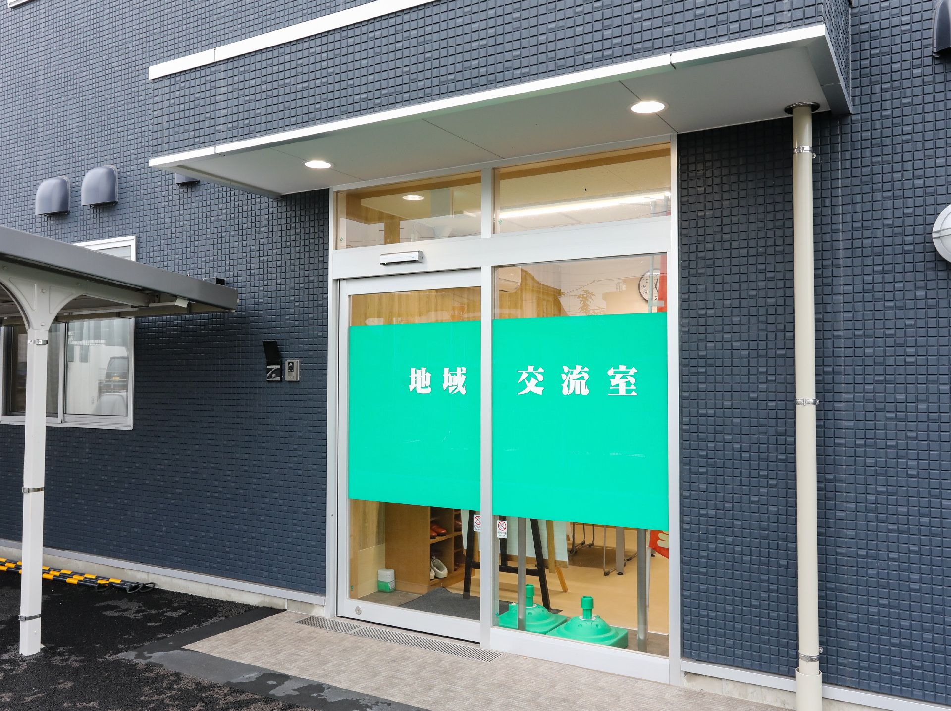自動ドアを採用したエントランス