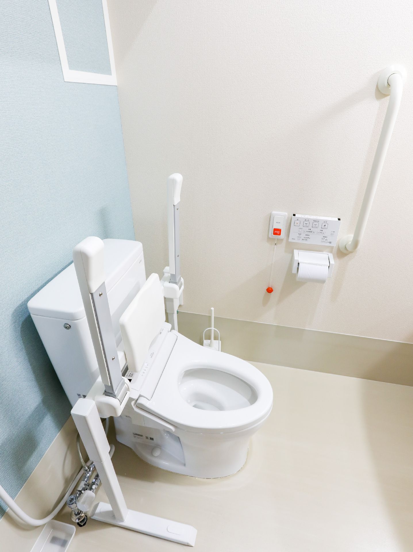 緊急通報装置を設置したトイレ
