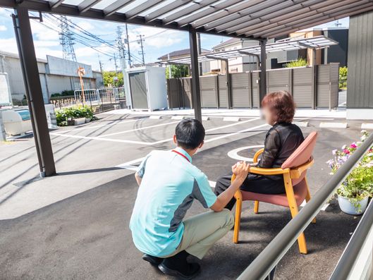 スタッフ
