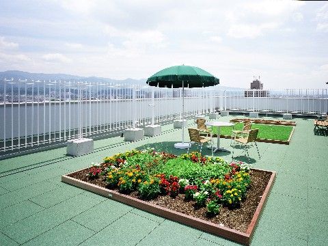 アダージョ福住（介護付有料老人ホーム）の屋上菜園。日々の生活をより快適に過ごせる環境が整っております。
