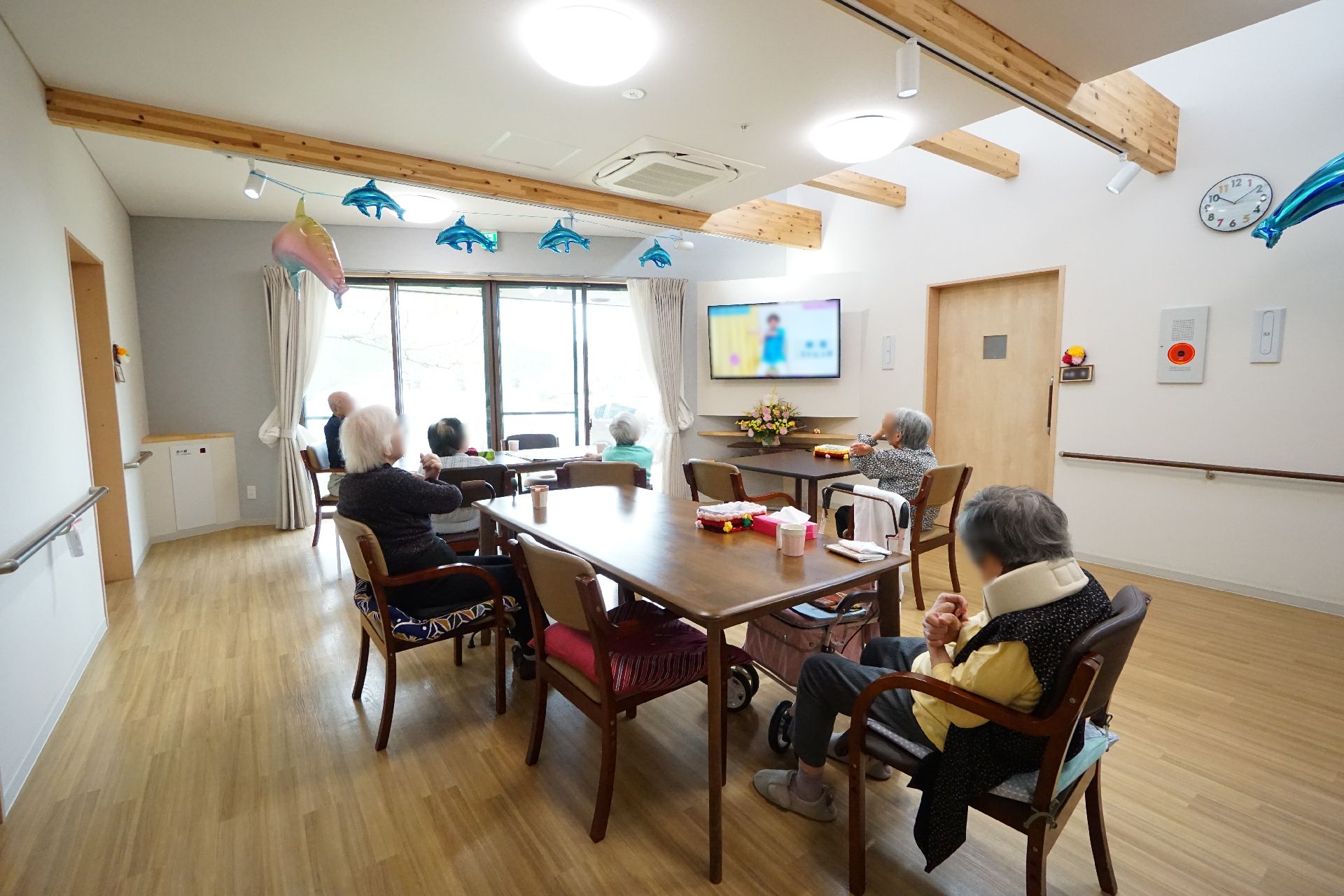 通路側に設置されている手すり