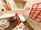 バリアフリー設計のトイレ空間