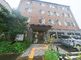 円形建築の居住施設外観