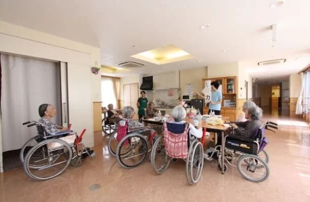 車椅子の方々が集う場所
