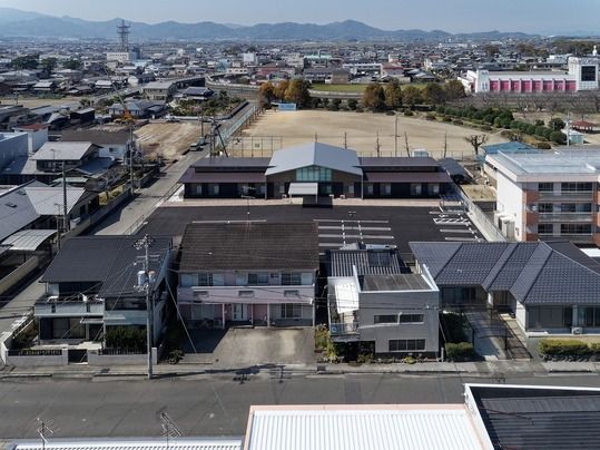 広々とした施設全景