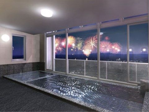 施設には展望台浴場があり、大きな窓がついている。きれいな景色を見ながら入浴できる大きな浴槽があり、リラックスすることができる。