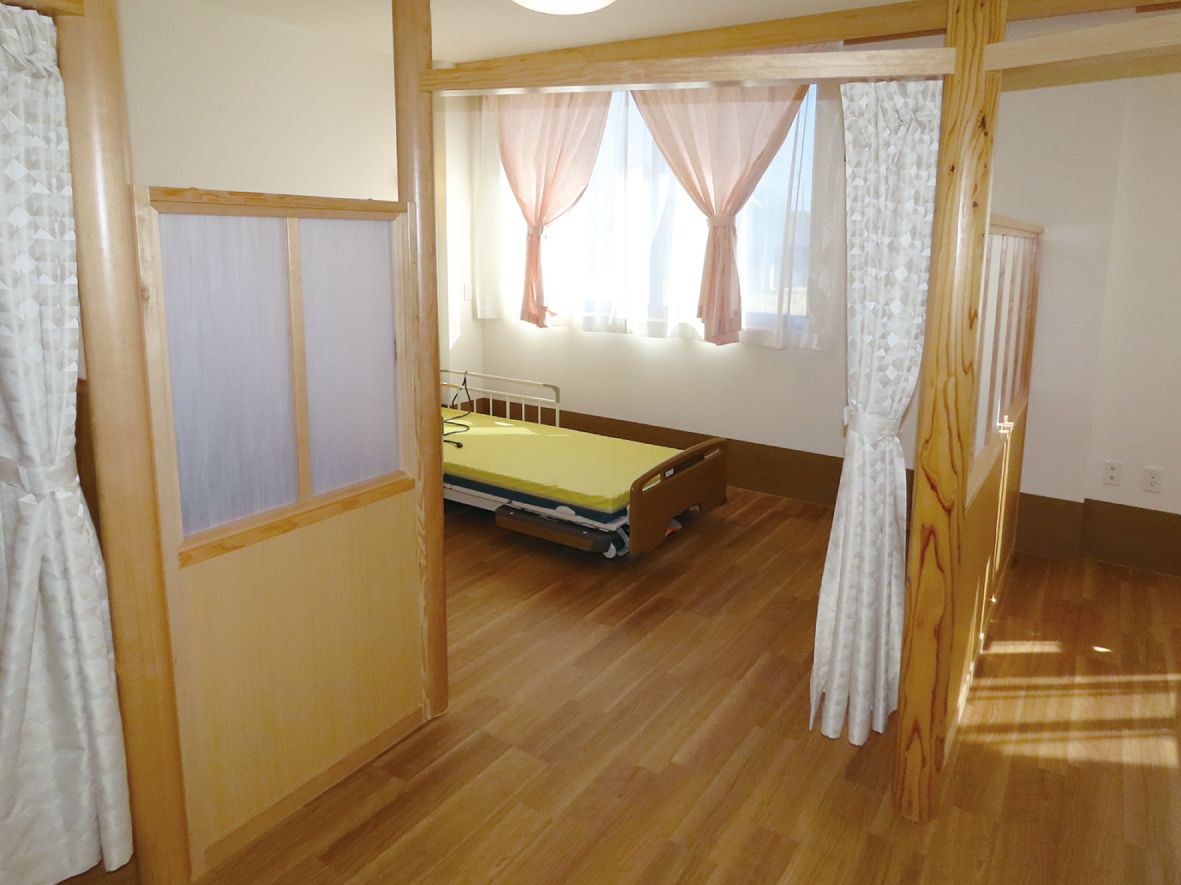 明るい個室の一角