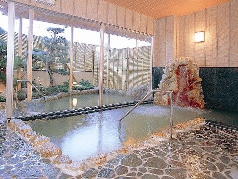 ゆうゆう壱番館よなごの日常。沢山の入居者様と毎日仲良く、楽しい日々をお送りいただけます。