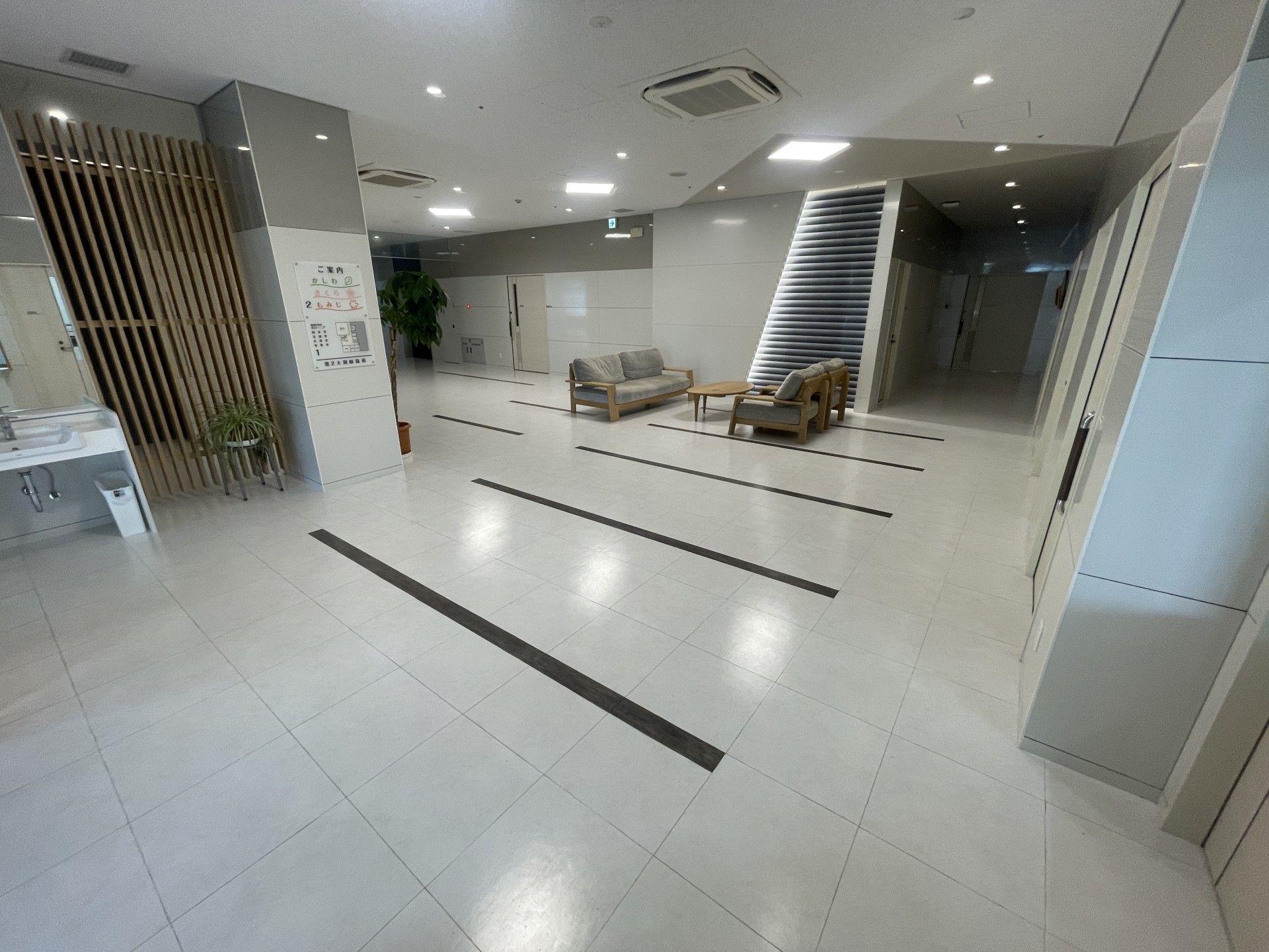 広々としたエントランス