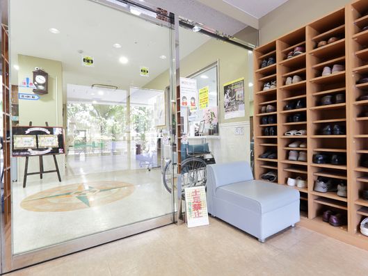 土足禁止の内部