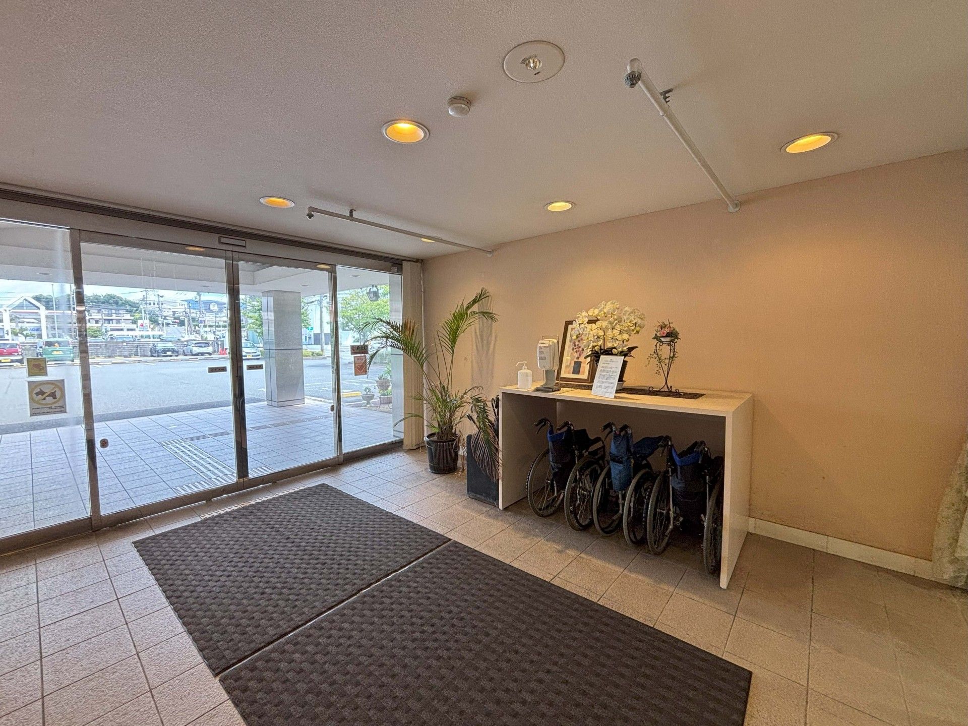 広いエントランス