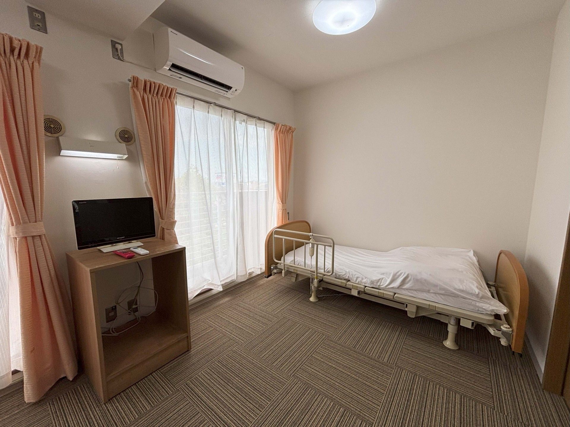 落ち着いた個室の様子