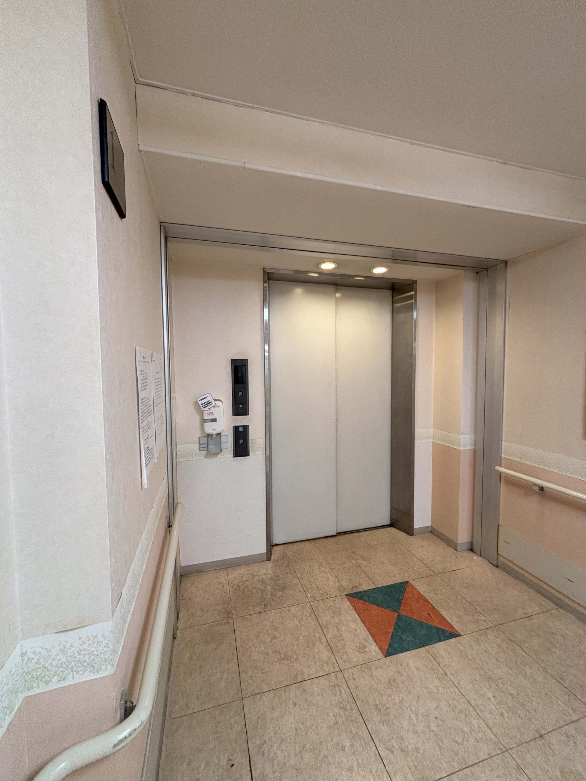 安全な移動を支えるエレベーター