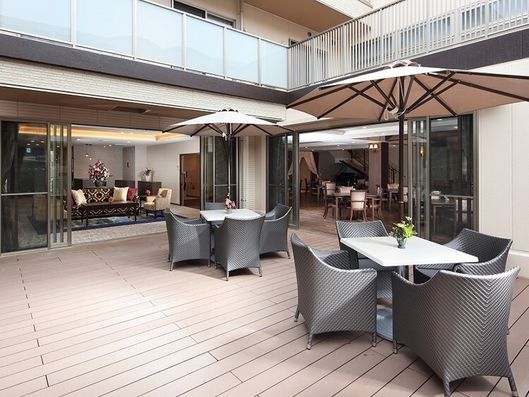 1F ウッドデッキ