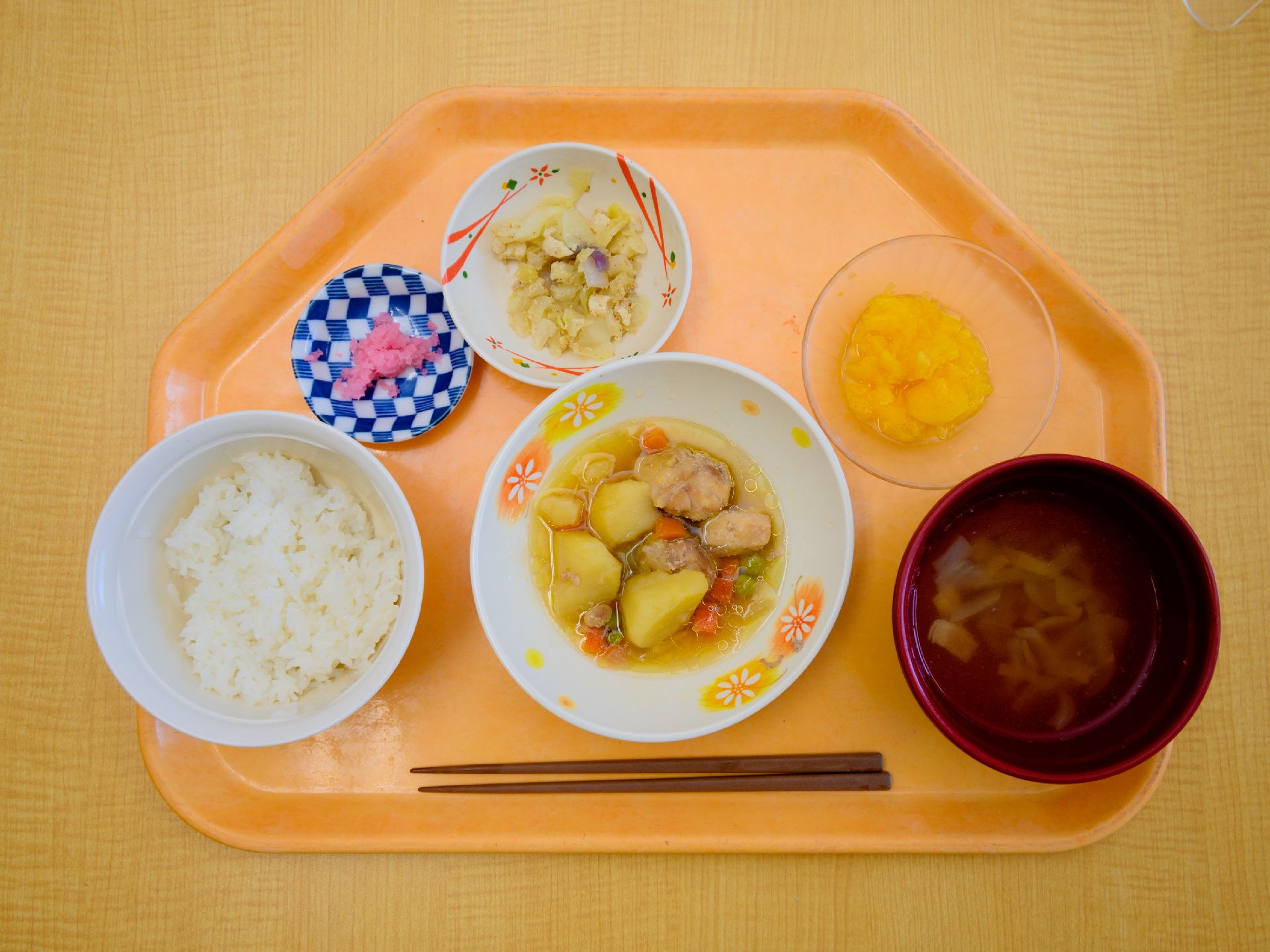 入居者に提供されている栄養面と味の両方が考慮された料理