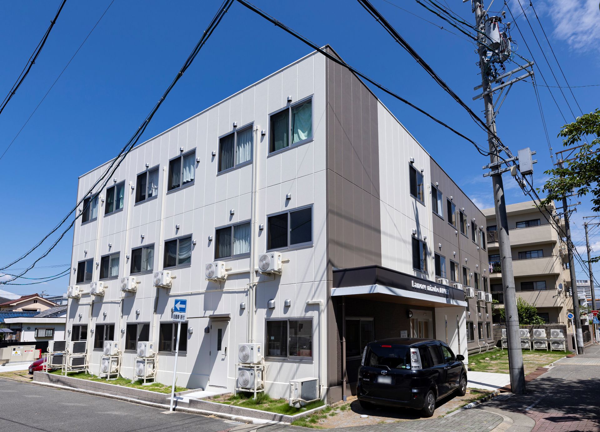 全室個室をご用意した３階建ての施設