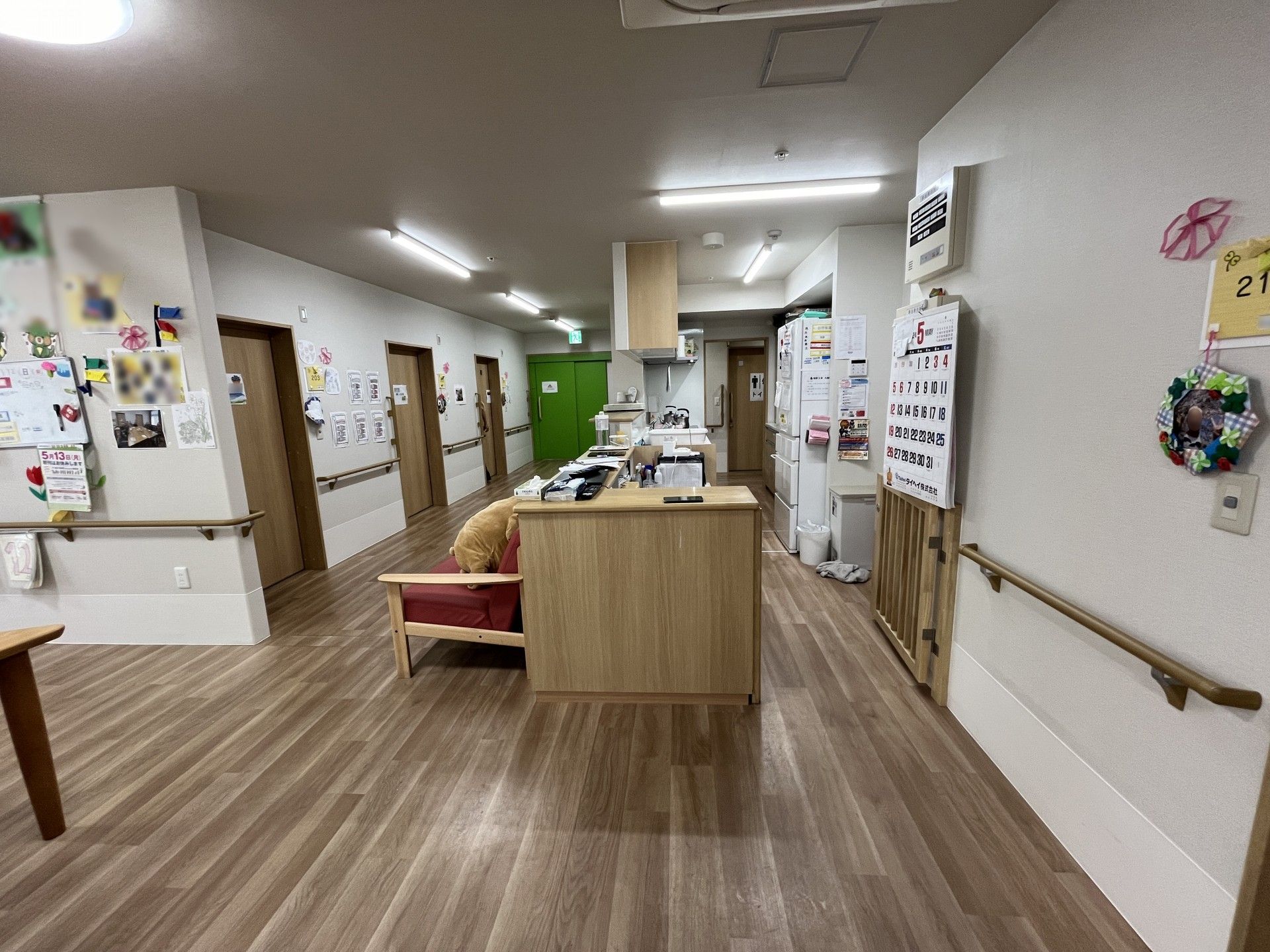 温かみのある廊下