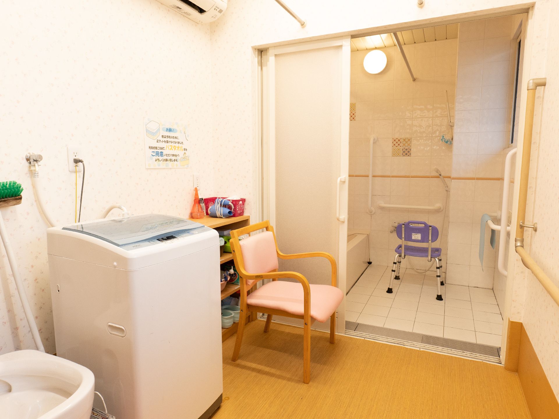 洗濯機を設置した脱衣所