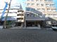 都市型介護施設の街角風景