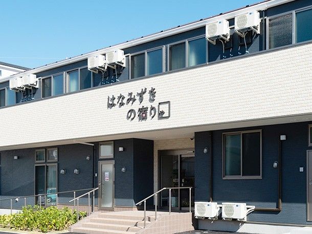 エントランスの外観