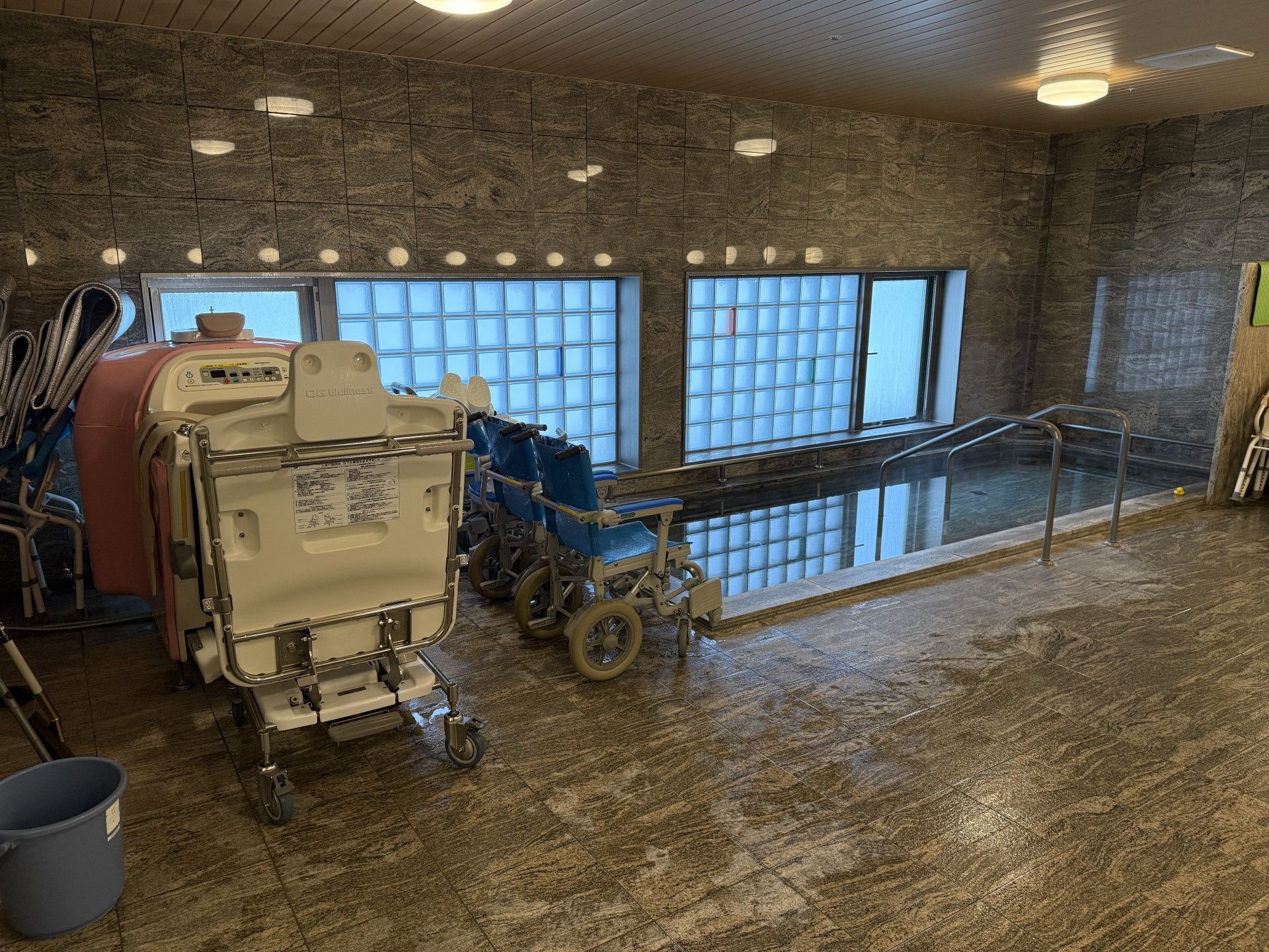 広い浴室と設備