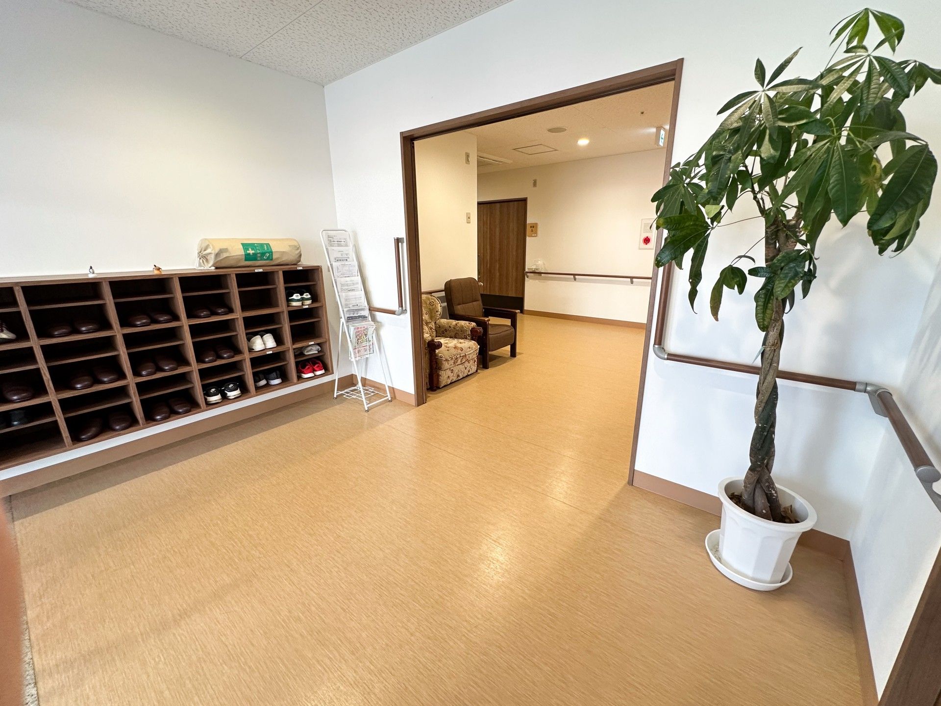 明るく清潔なエントランスホール