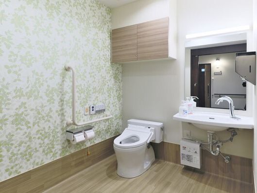 車いす用トイレ