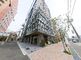 都市型の建物の外観