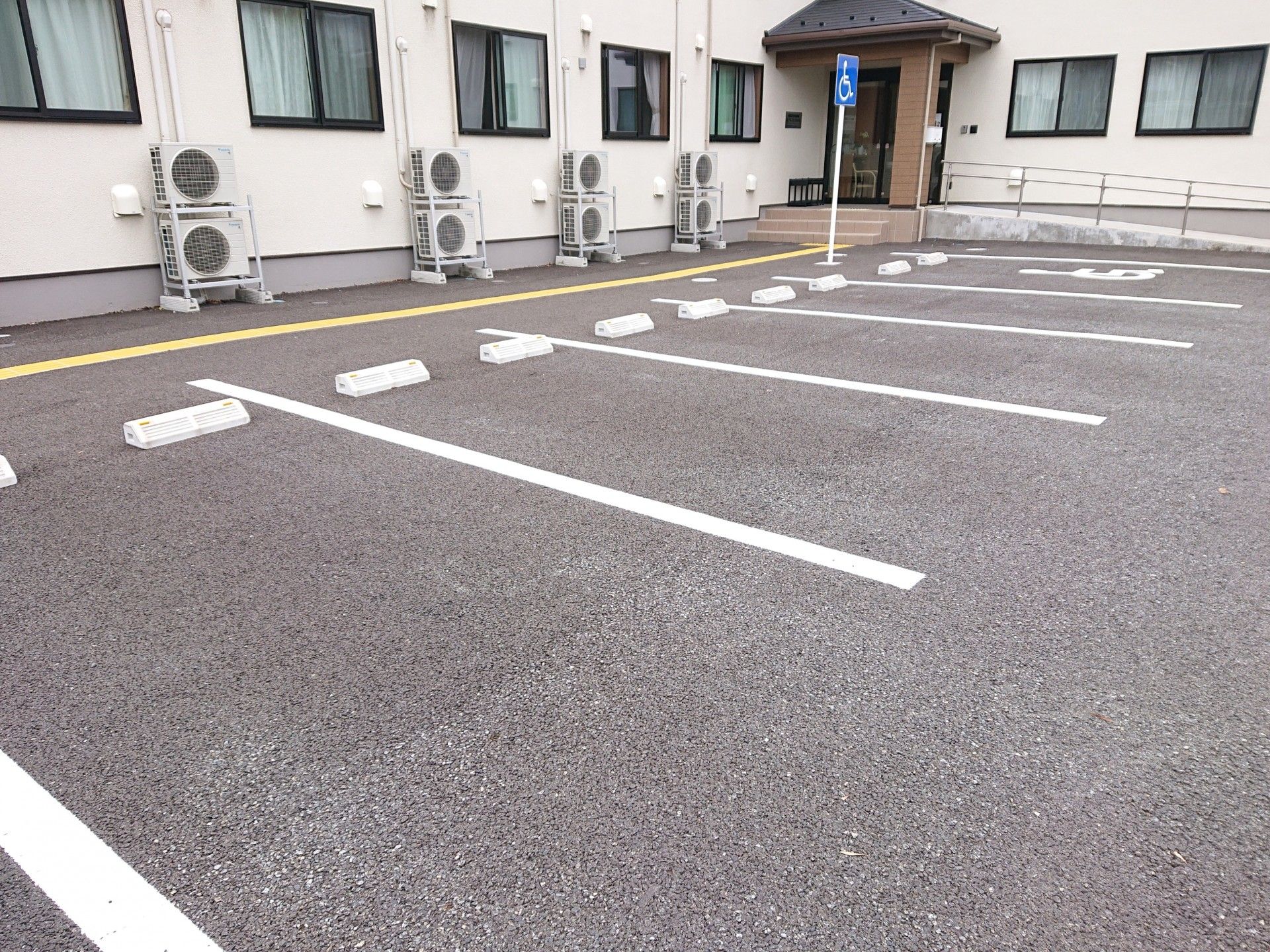 バリアフリー駐車場