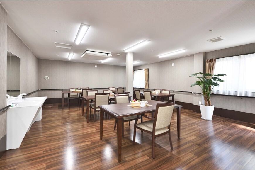 落ち着いた雰囲気の食堂