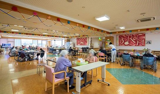 賑やかな交流スペース