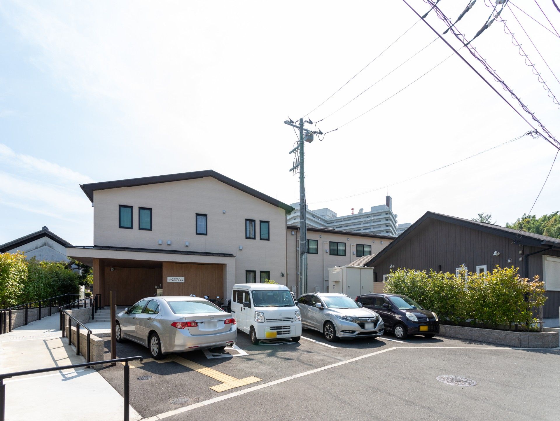 ゆったり駐車場のある施設