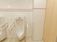 介護施設内の清潔なトイレ空間