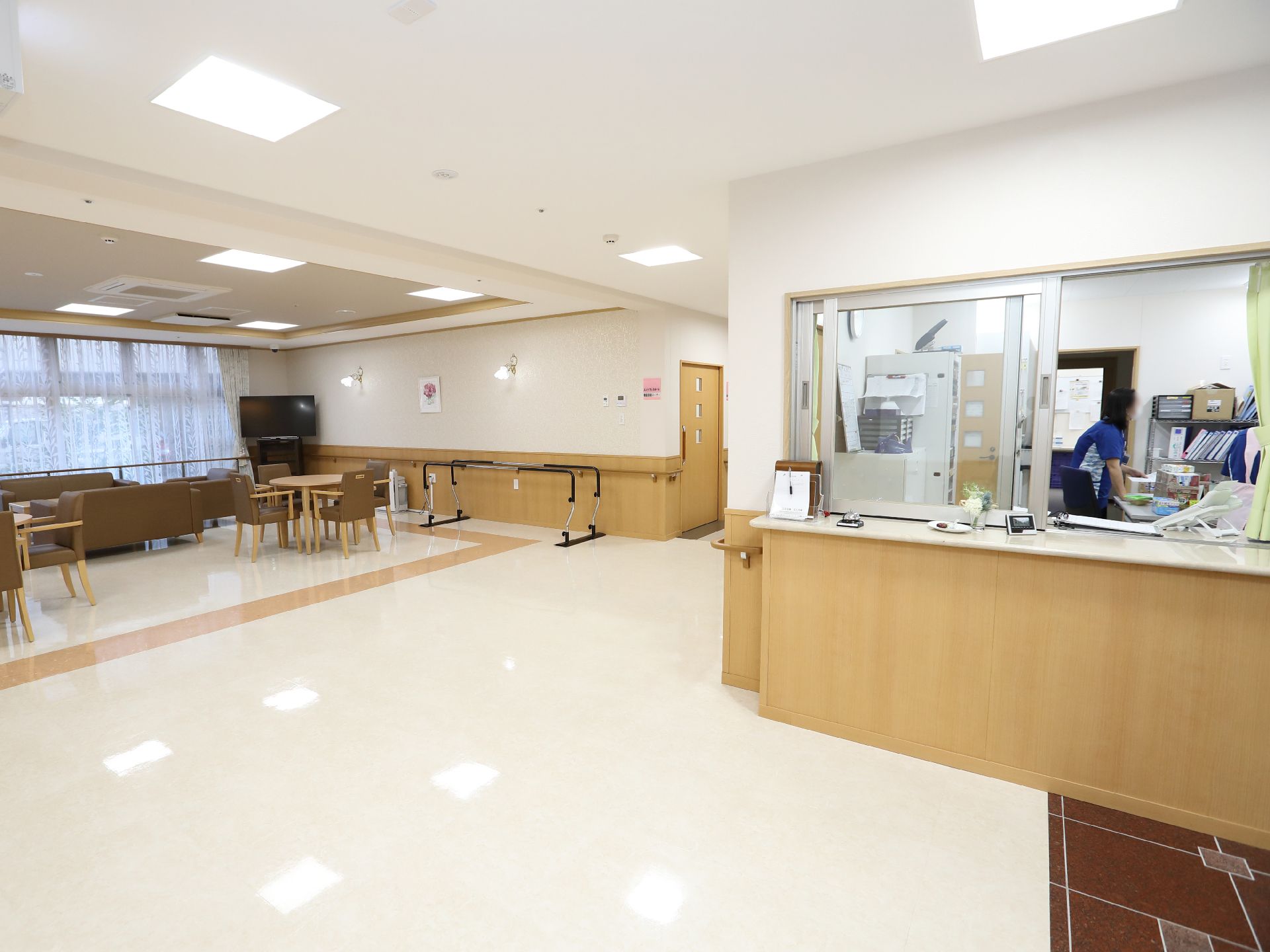 玄関から入ってすぐに横に設置されている受付