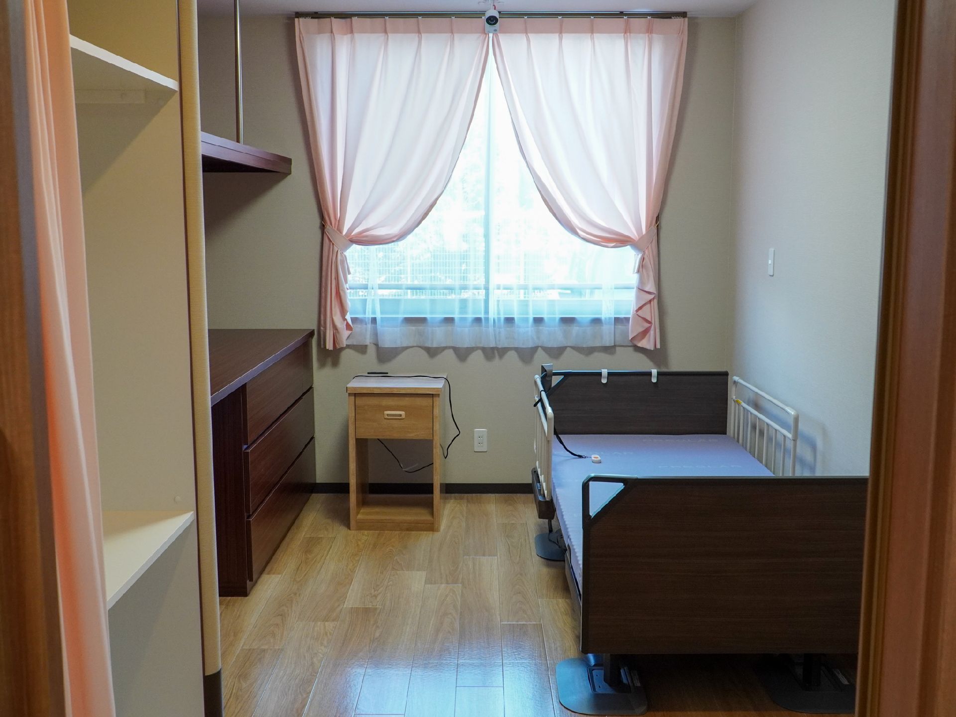 大きな窓が付いた居室